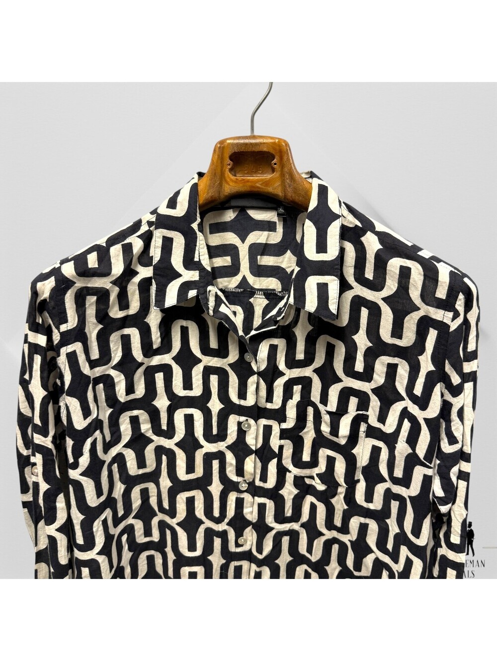 KikiSol Papaya Geo Flora Boyfriend Shirt Womans Sz XL Black White Button Down